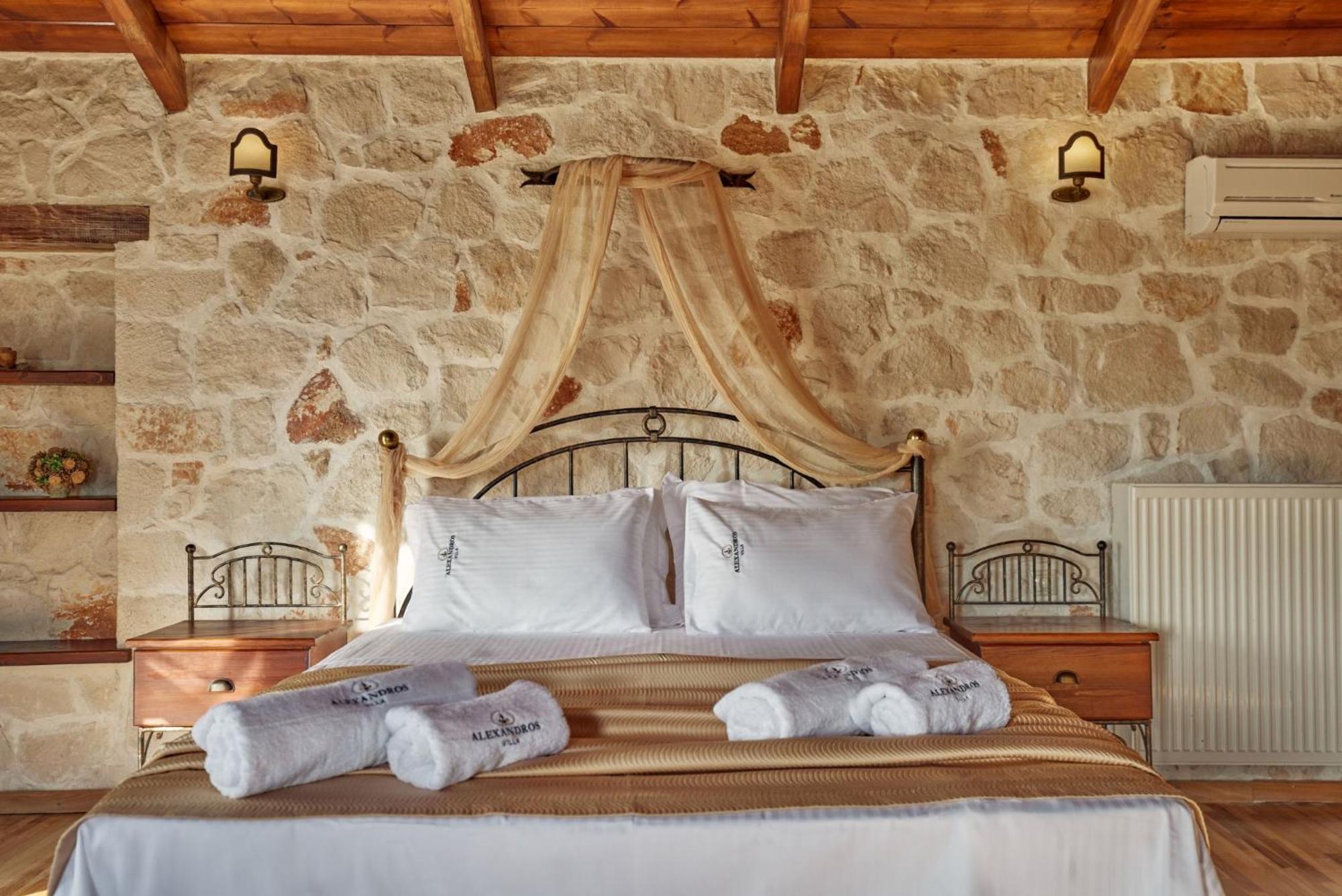 Villa Alexandros Agios Nikolaos  Exteriör bild